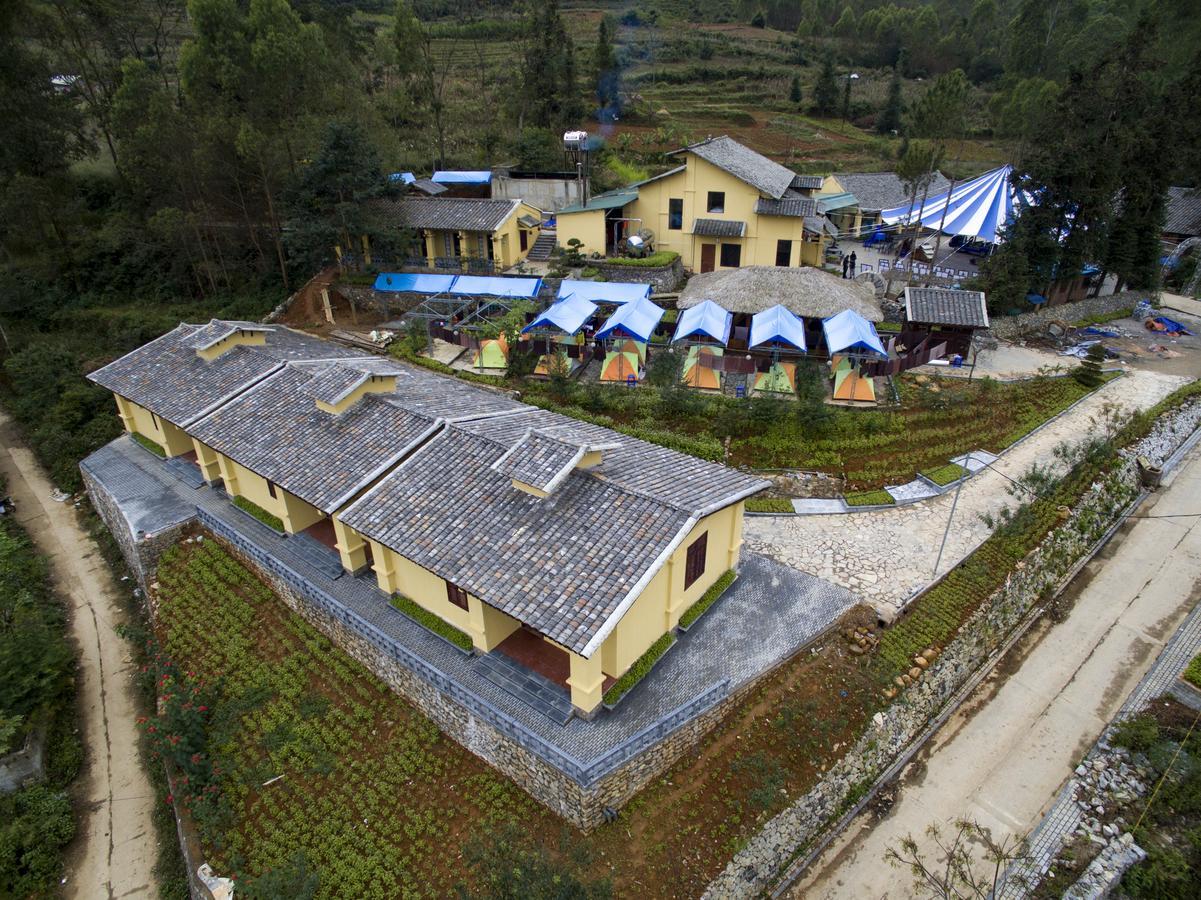 Dong Van B&B ภายนอก รูปภาพ